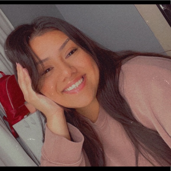 Meet your Posher, Celena - Picture 1 of 1